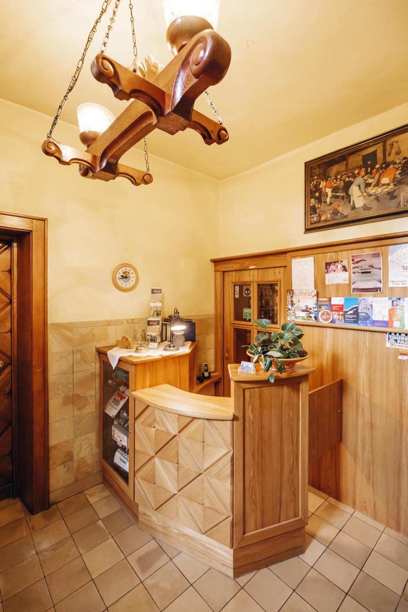 Landgasthof Haueis Marktleugast エクステリア 写真
