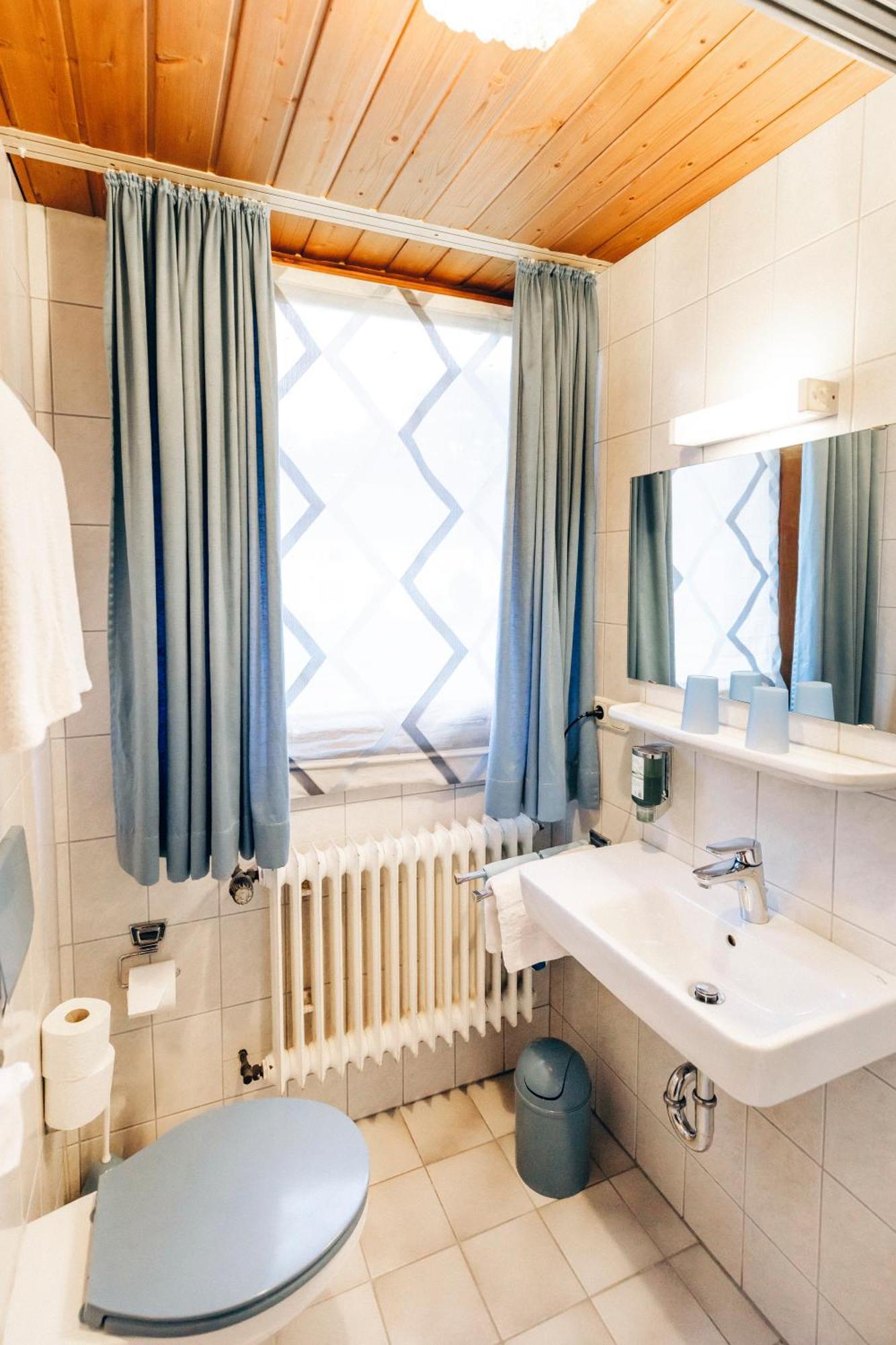 Landgasthof Haueis Marktleugast エクステリア 写真