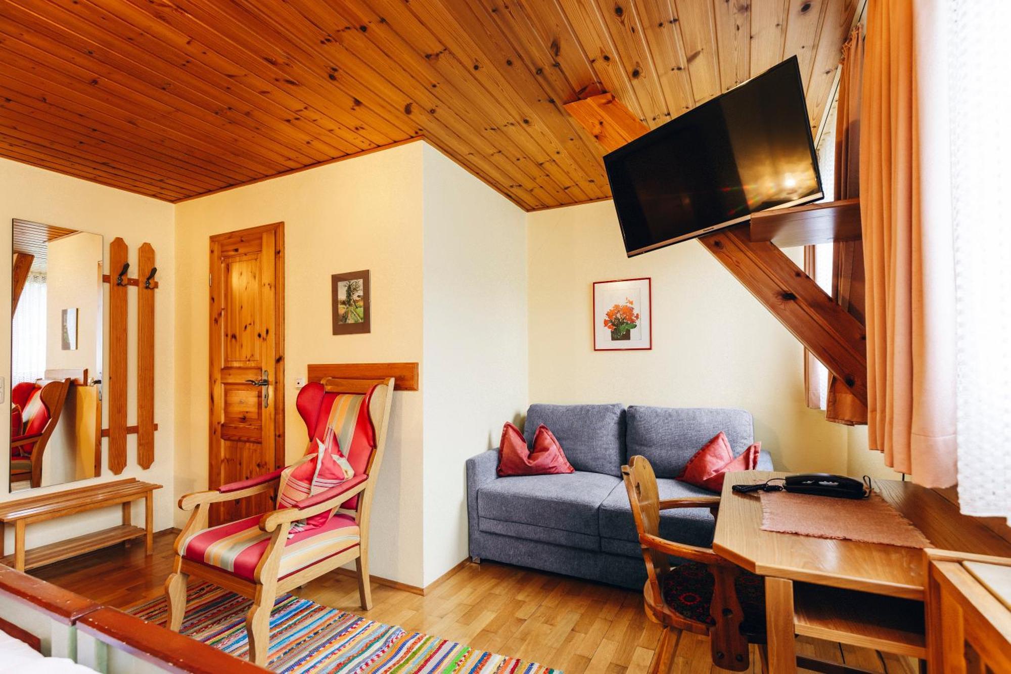 Landgasthof Haueis Marktleugast エクステリア 写真